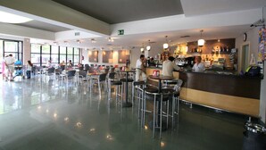Bar (en el alojamiento)