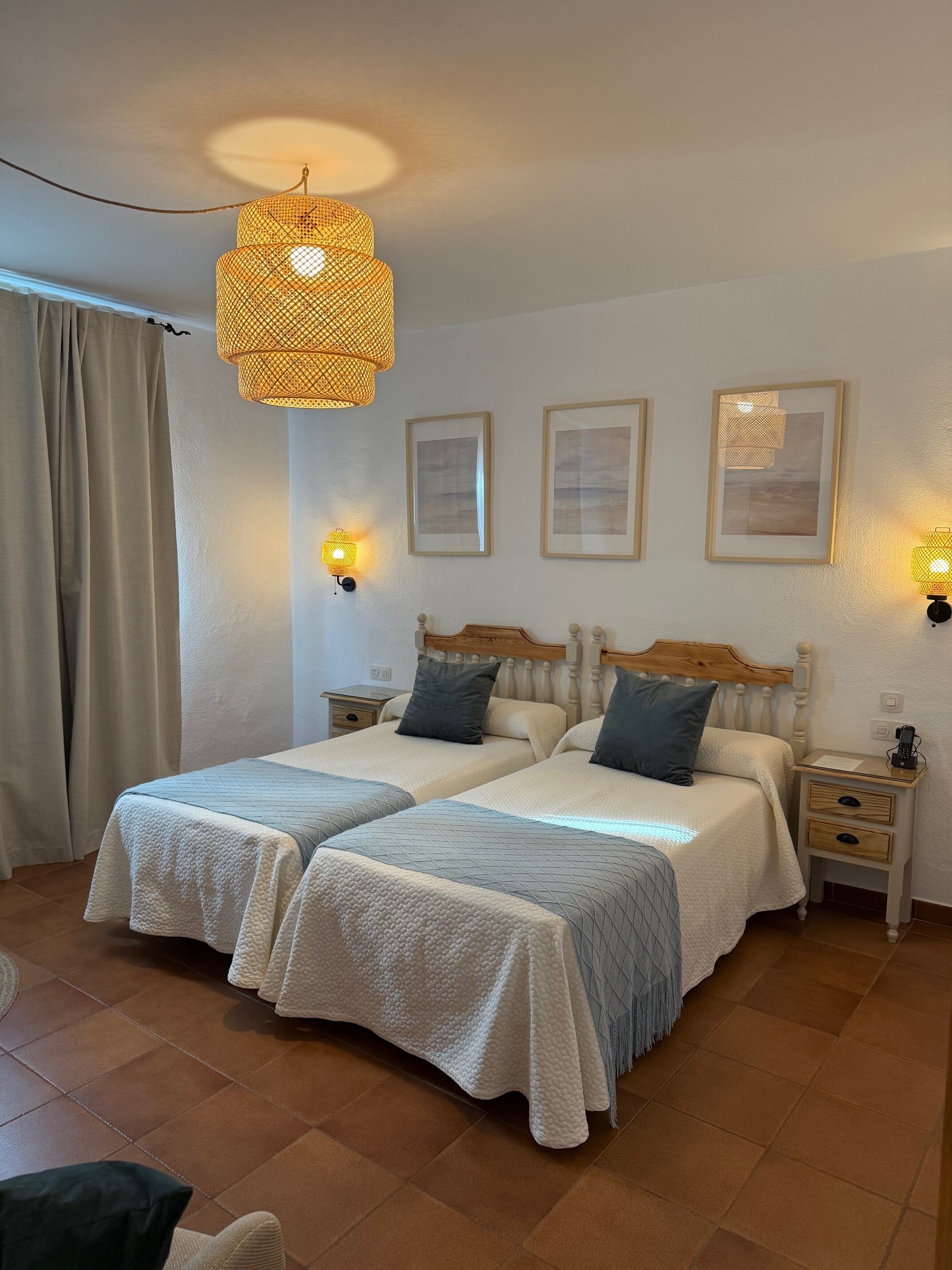 double room | minibar, desk, soundproofing, free cots/infant beds