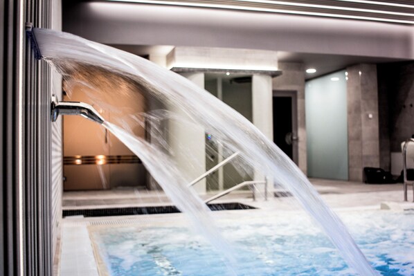 Sauna, steam room, sports massages, massages