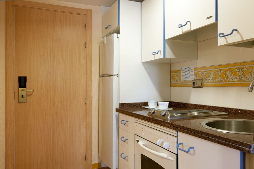 studio | private kitchenette | eco-friendly cleaning products