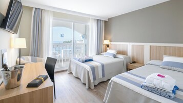 Minibar, una cassaforte in camera, una scrivania, tende oscuranti