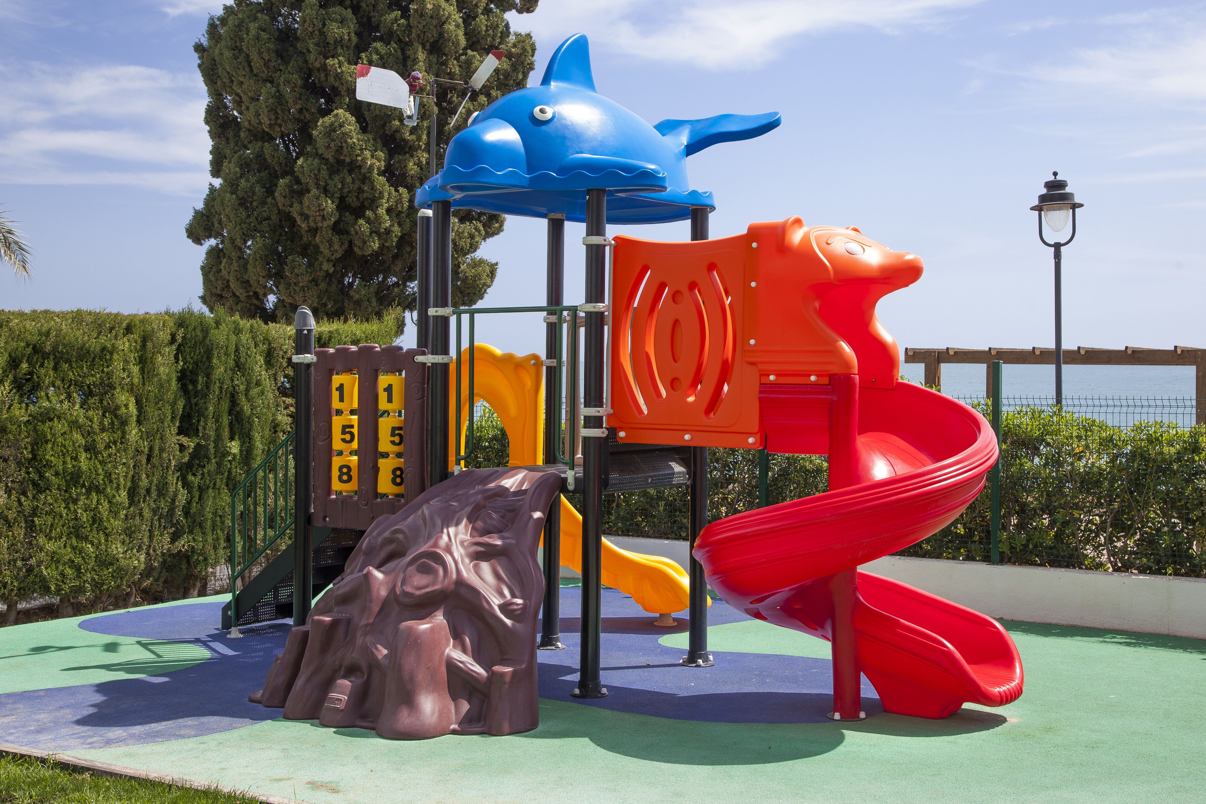 Children’s play area – outdoor