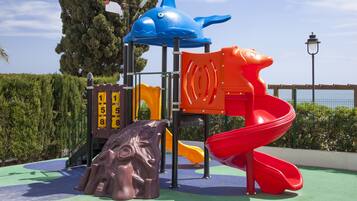 Children’s play area – outdoor