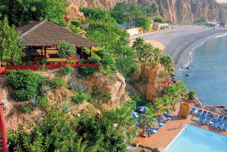 Front of property. Mirador del Cabo Hotel Adults Recommended