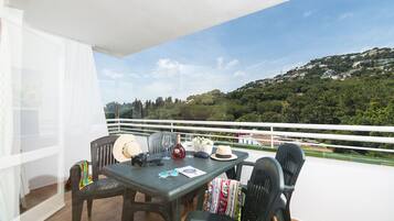 Appartement Supérieur, 2 chambres (6 adults) | Balcon