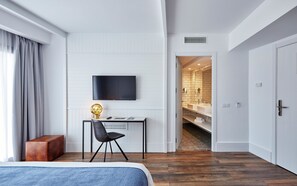 Blackout drapes, soundproofing, free WiFi, bed sheets - Gran Hotel Flamingo – Adults Only (Lloret de Mar)
