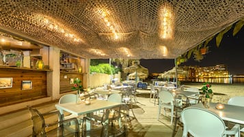 Beach bar