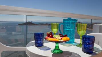 Superior Double Room (+1 Supletoria, 3 Adultos) | Balcony