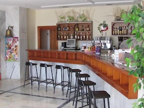 Bar (en el alojamiento)