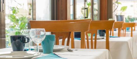 Daily buffet breakfast (EUR 3 per person)