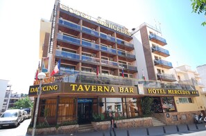 Front of property - Mercedes (Lloret de Mar)