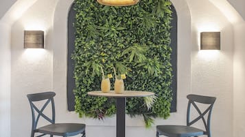 Snack bar