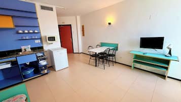 Basic Apartment, 1 Bedroom, Balcony | Desk, blackout curtains, iron/ironing board, free WiFi