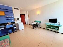 Apartamento básico, 1 habitación, balcón