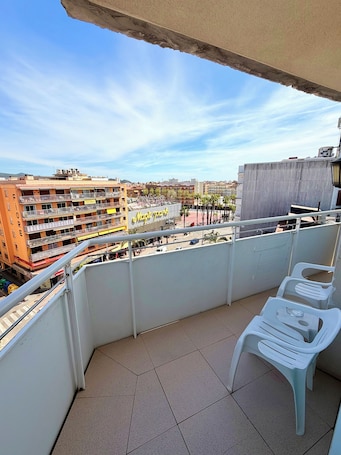 Balcón. Apartaments Lloret Sun