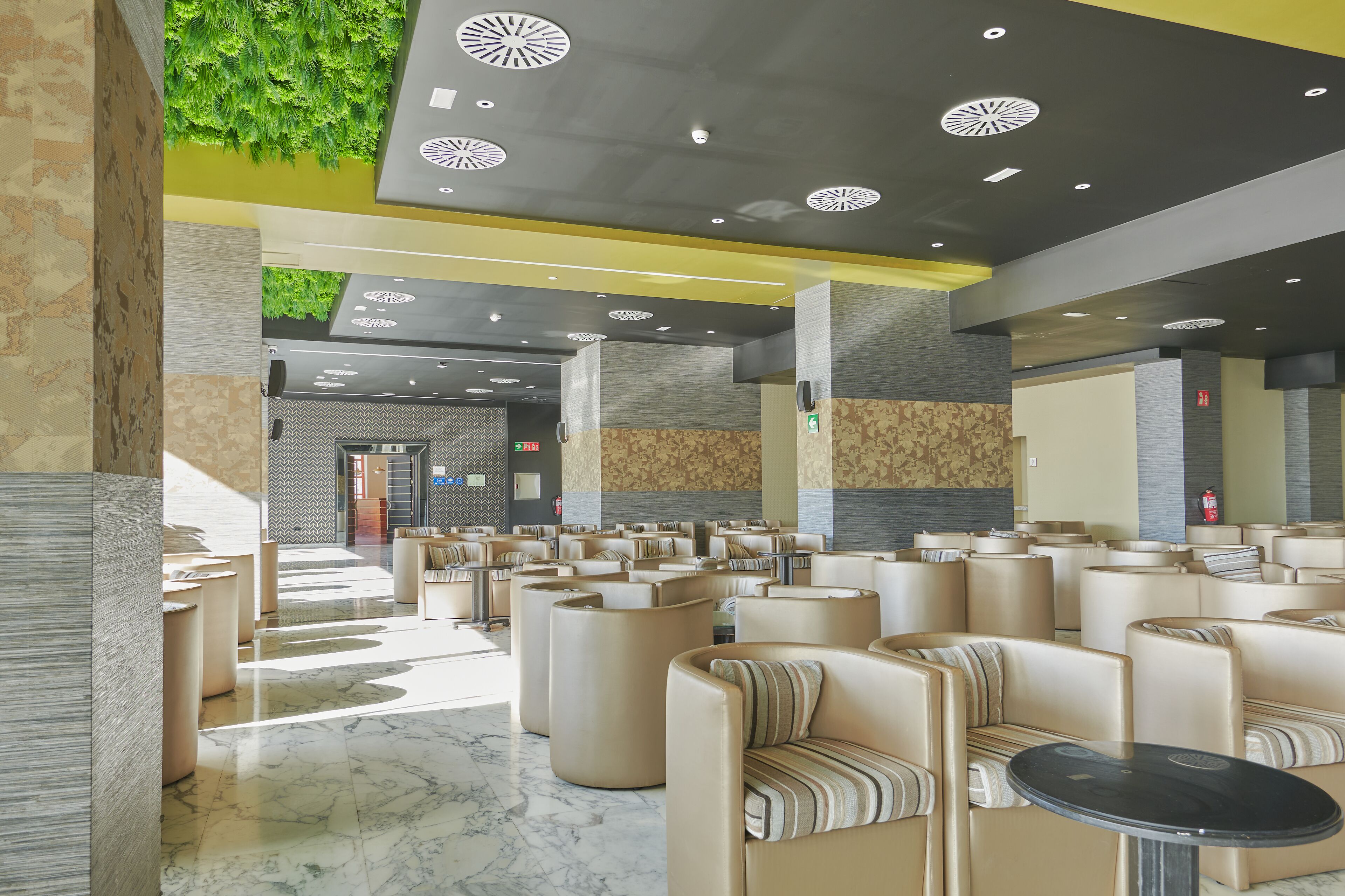 5 bars/lounges, poolside bar