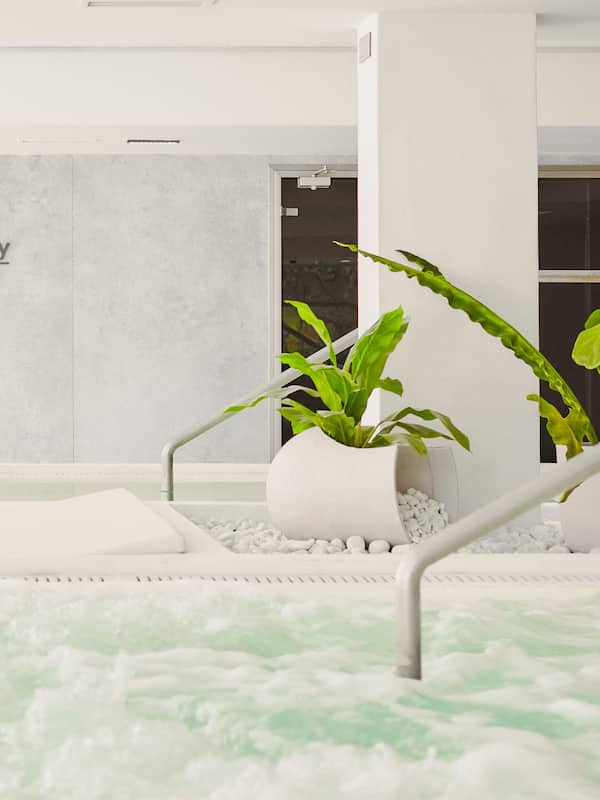 Couples treatment room(s), sauna, hot tub, Turkish bath/hammam