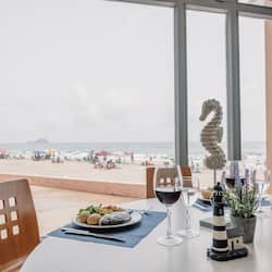 2 restaurants, spécialités Cuisine méditerranéenne