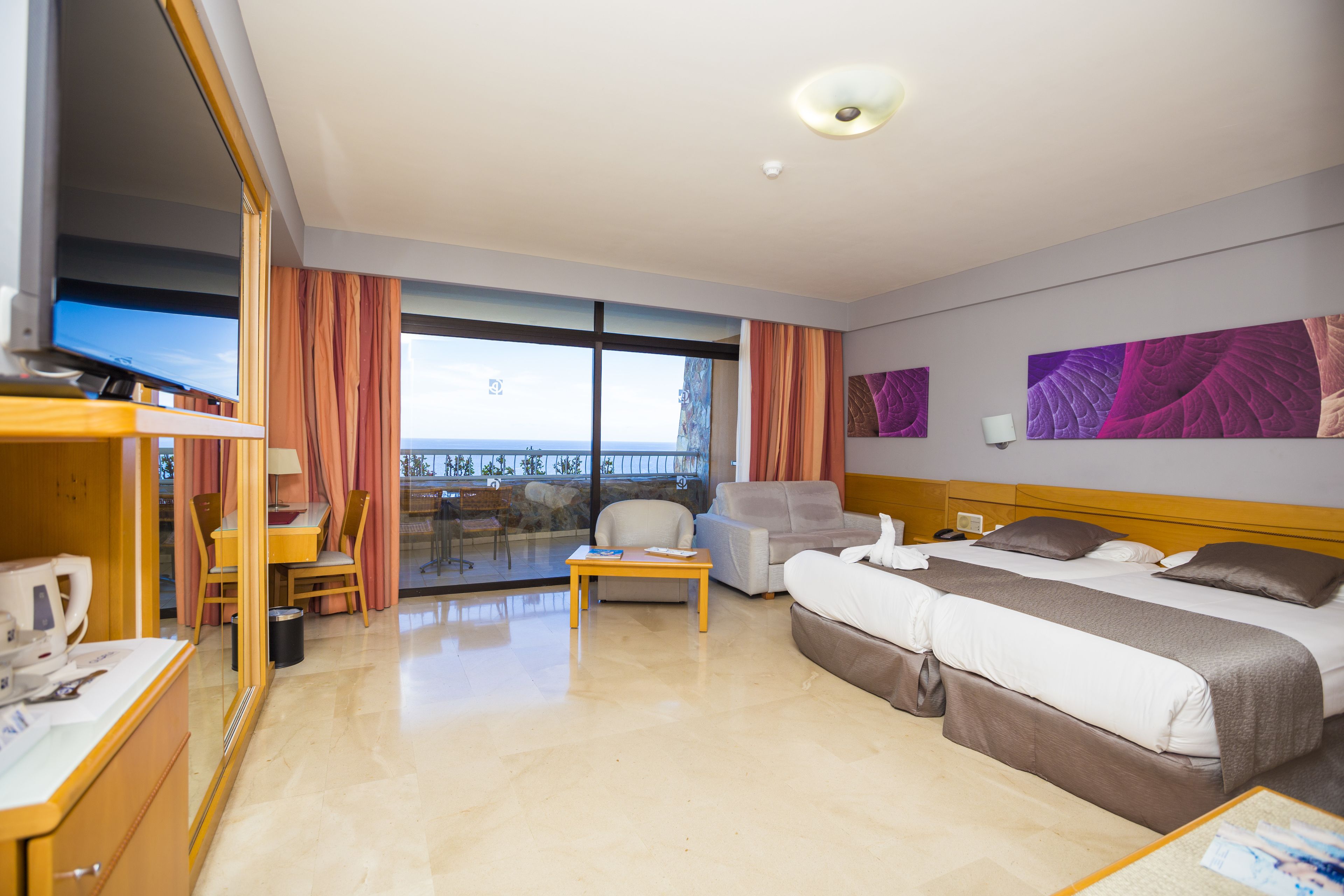 1 bedroom, minibar, desk, blackout curtains