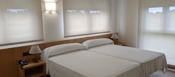 Hotel Arias Aeropuerto