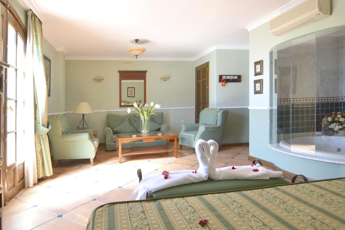 suite | private spa tub