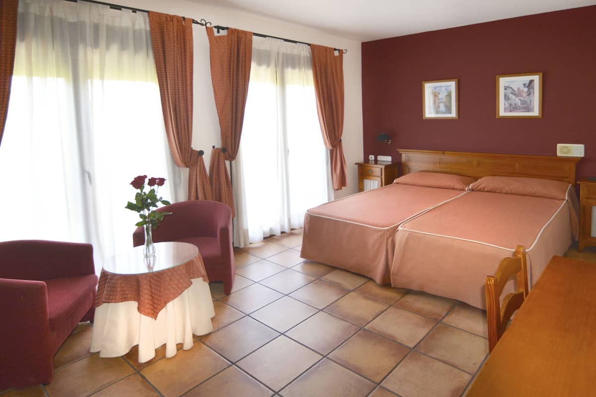 double room, mountain view | desk, free wifi