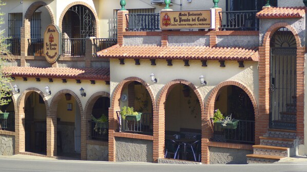 Façana frontal de l'allotjament