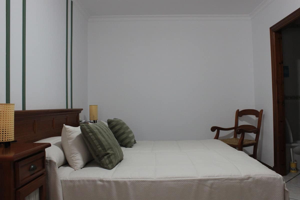 Double Room (Interior)