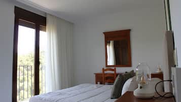 Romantic Double Room, Mountain View | Desk, WiFi (free)