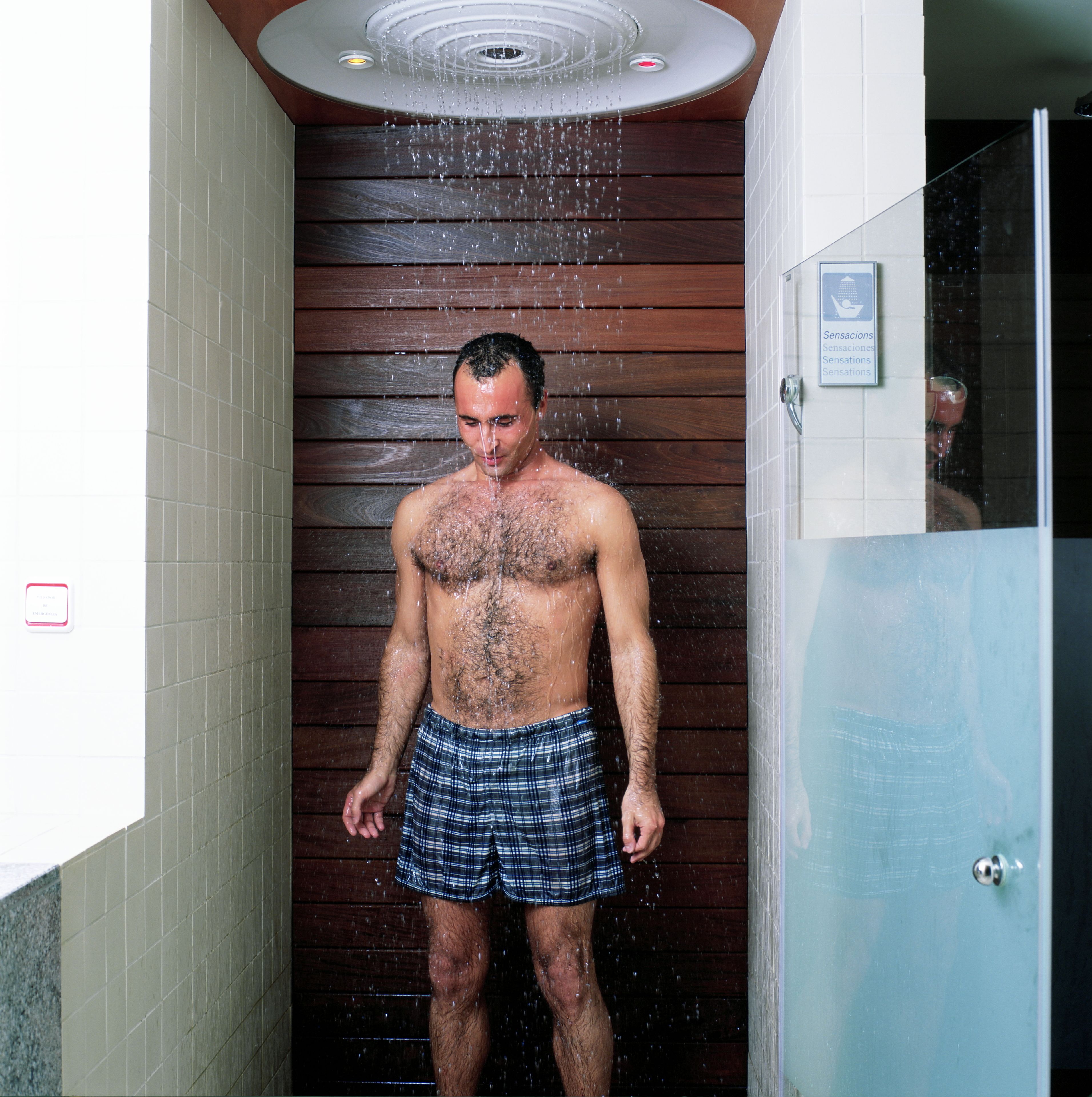 sauna, hot tub, turkish bath/hammam, body treatments, mud baths