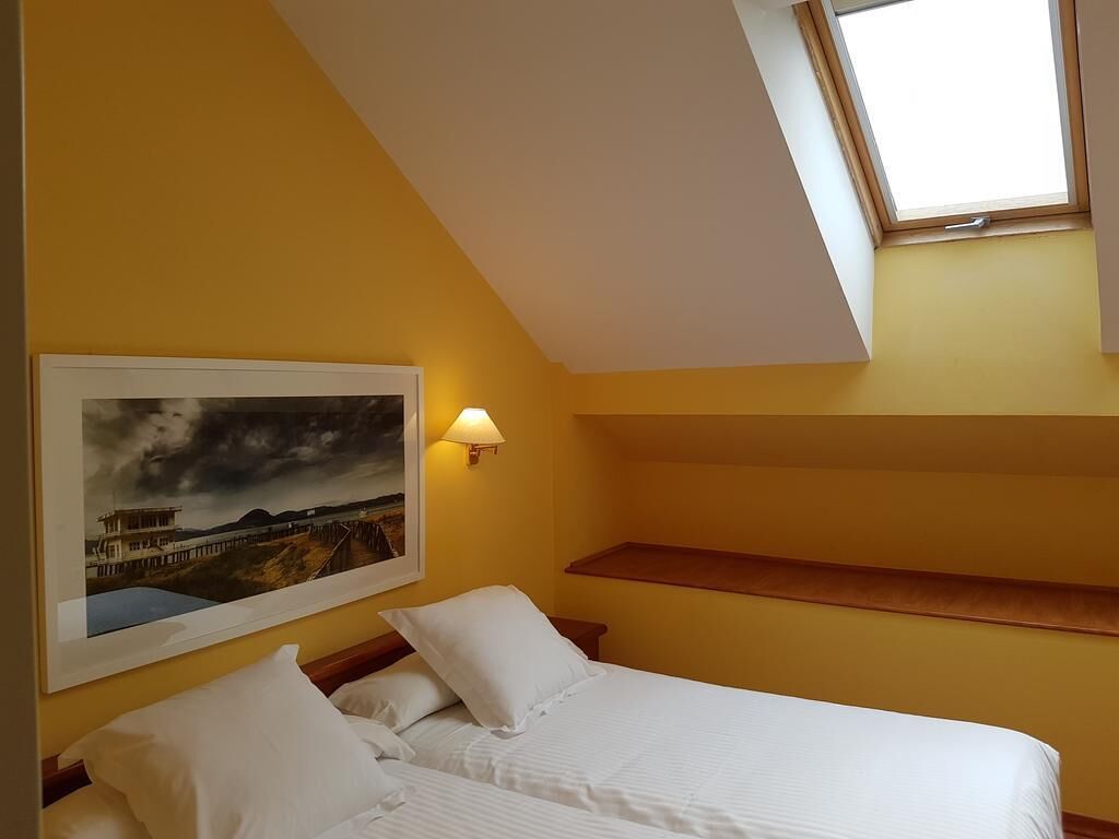 In-room safe, desk, blackout drapes, soundproofing