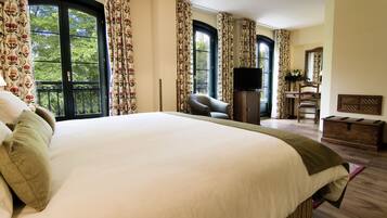 Minibar, in-room safe, desk, blackout drapes