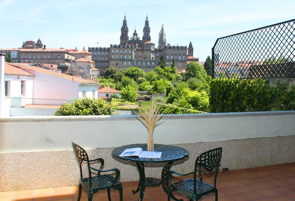 Unclassified image, 1 of 102, button - Pombal Rooms (Santiago de Compostela)