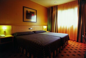 Minibar, in-room safe, desk, free WiFi