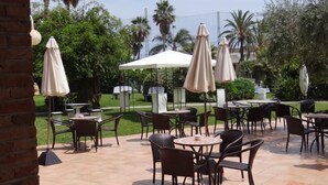 Terrace/patio - Hotel Mas Gallau (Cambrils)