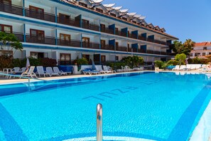 2 outdoor pools, open 10:00 AM to 8:00 PM, pool umbrellas, sun loungers