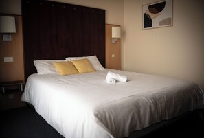 Desk, soundproofing, iron/ironing board, free cots/infant beds
