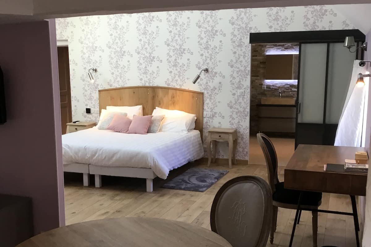 Clemence Suite | 2 bedrooms, in-room safe, desk, soundproofing
