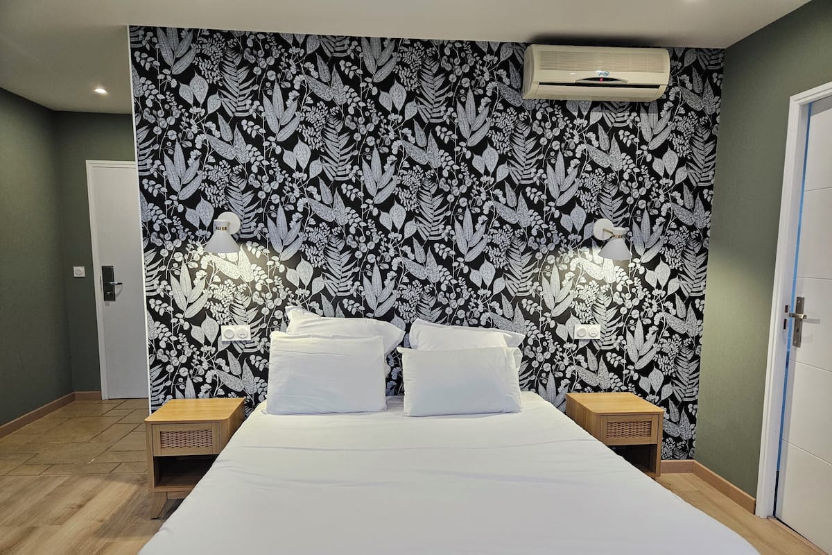 Junior Suite (Helene) | 2 bedrooms, in-room safe, desk, soundproofing