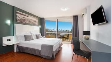Habitació doble bàsica | Decoració individual, mobiliari individual i escriptori
