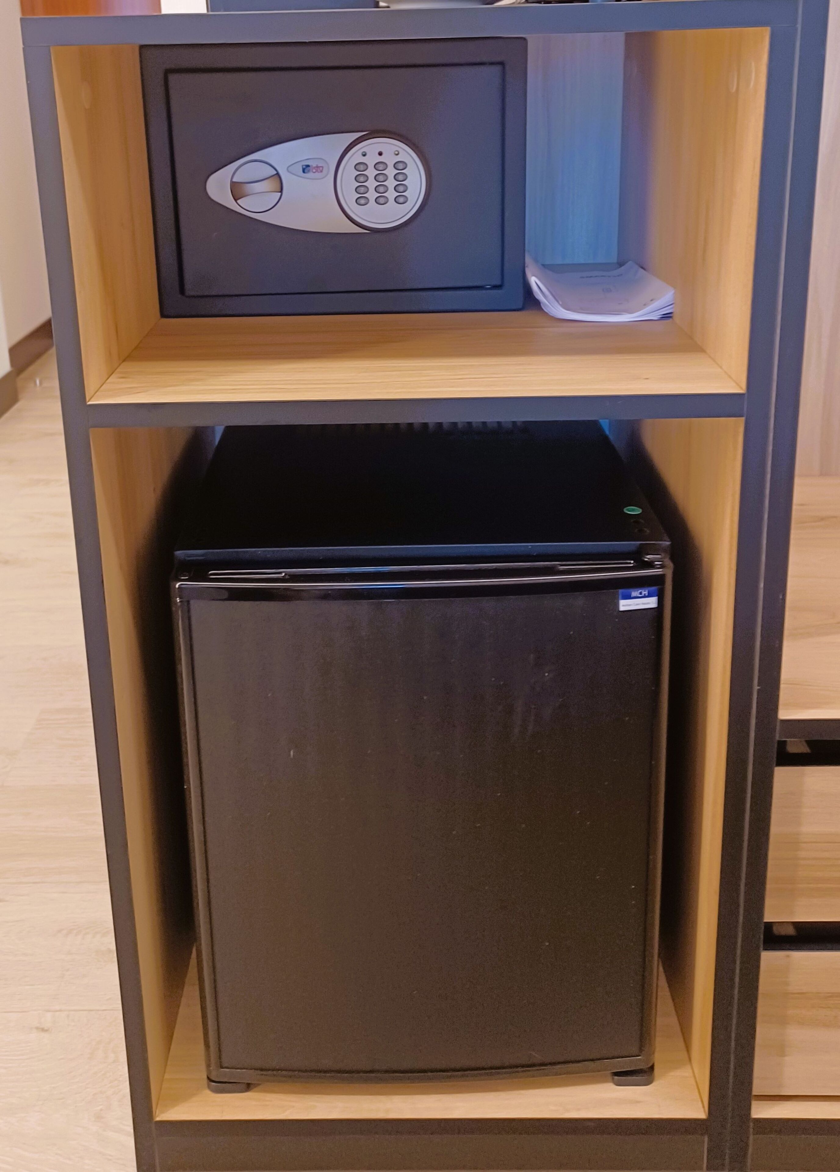 select comfort beds, individually decorated, desk, iron/ironing board