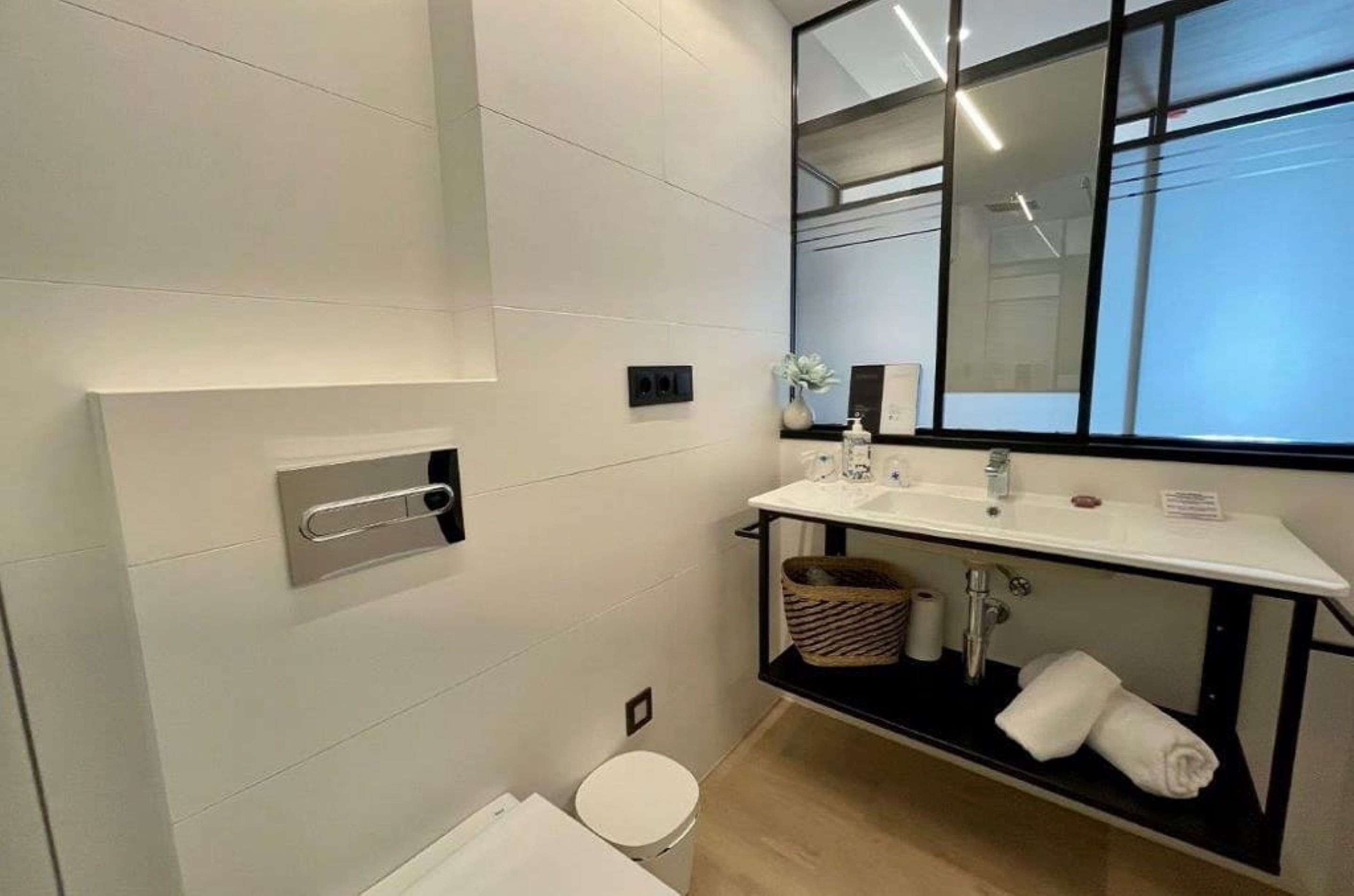 premium room | bathroom | hair dryer, towels, soap, shampoo