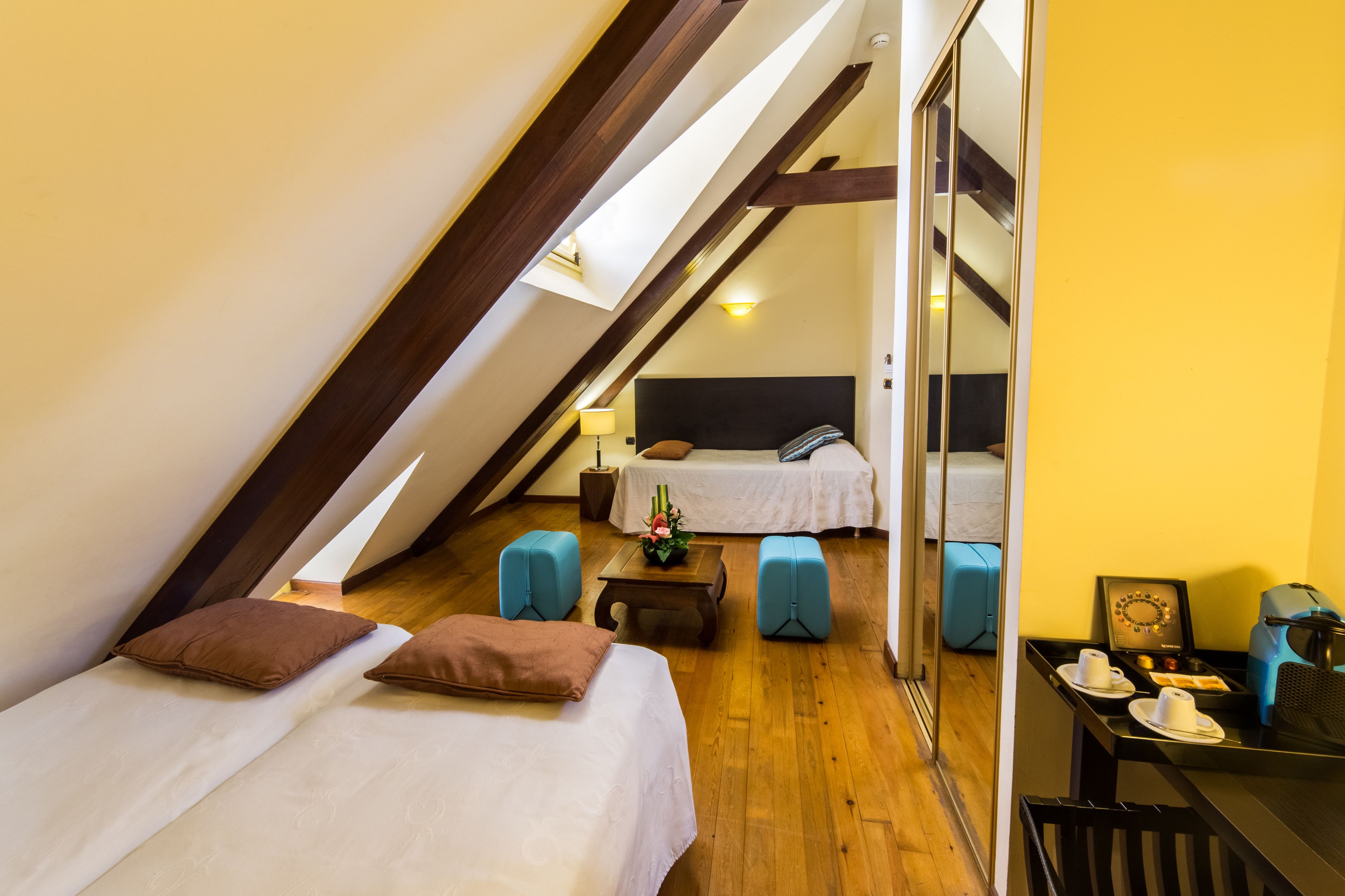 premium bedding, in-room safe, desk, free wifi