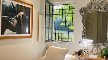 Utendørs behandlingsområde, kroppsbehandlinger og dypvevsmassasje