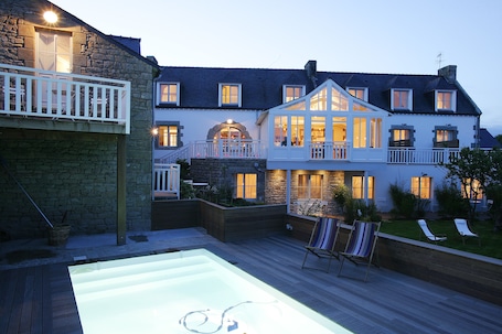 Exterior. Le Lodge Kerisper