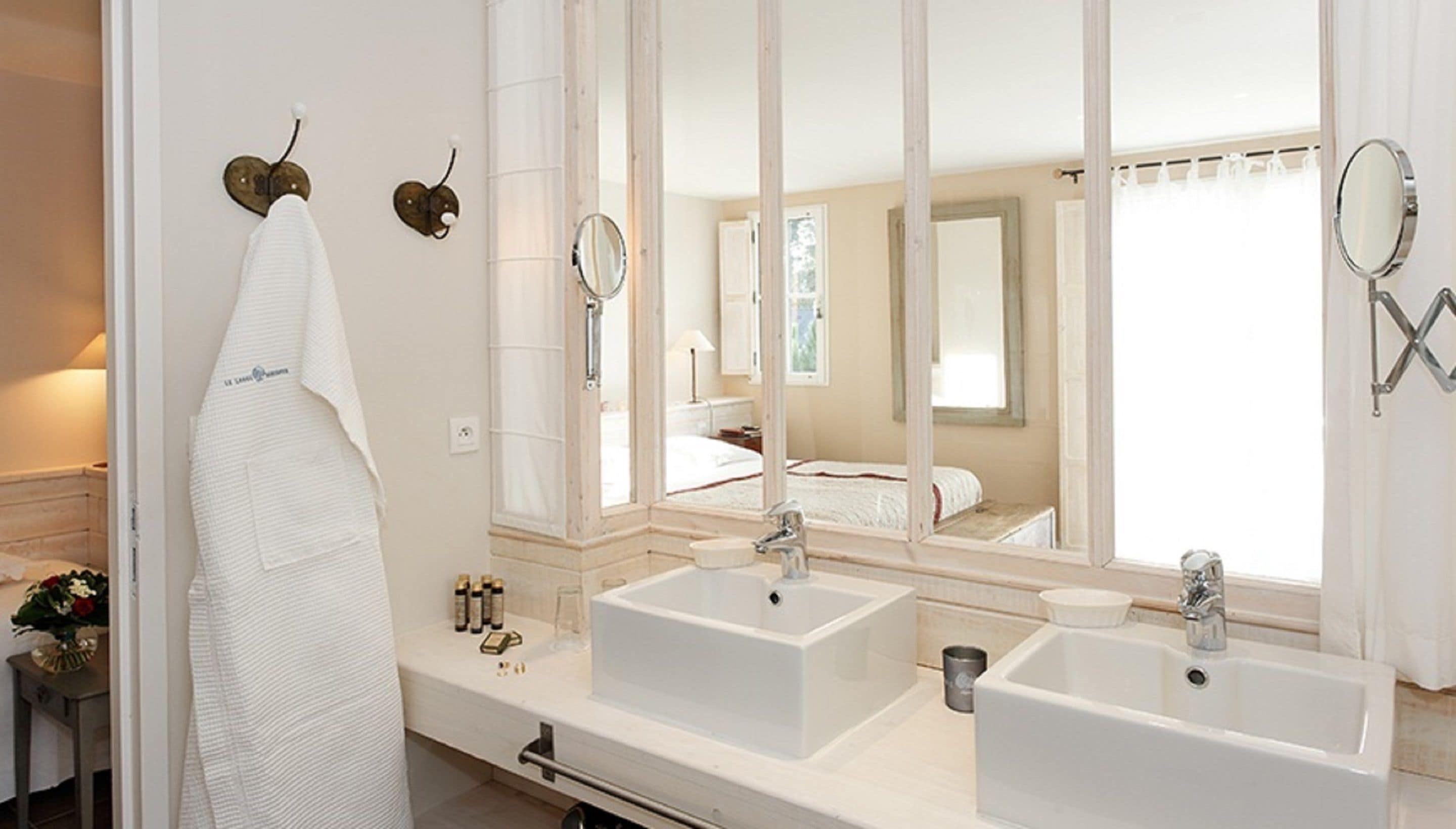 junior suite for 2 | bathroom | free toiletries, hair dryer, towels