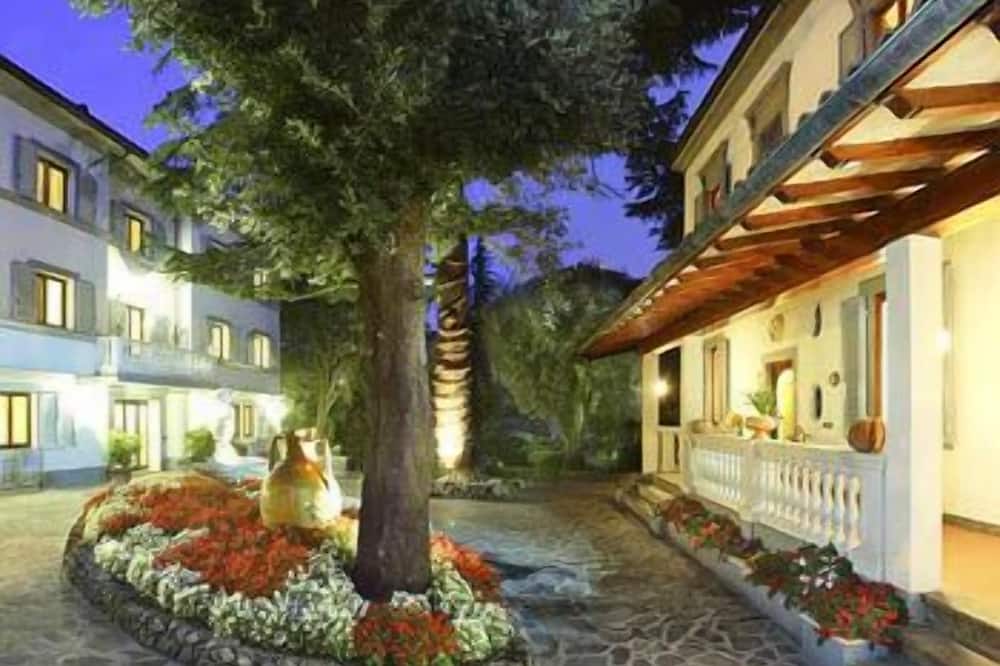 Villa Maria