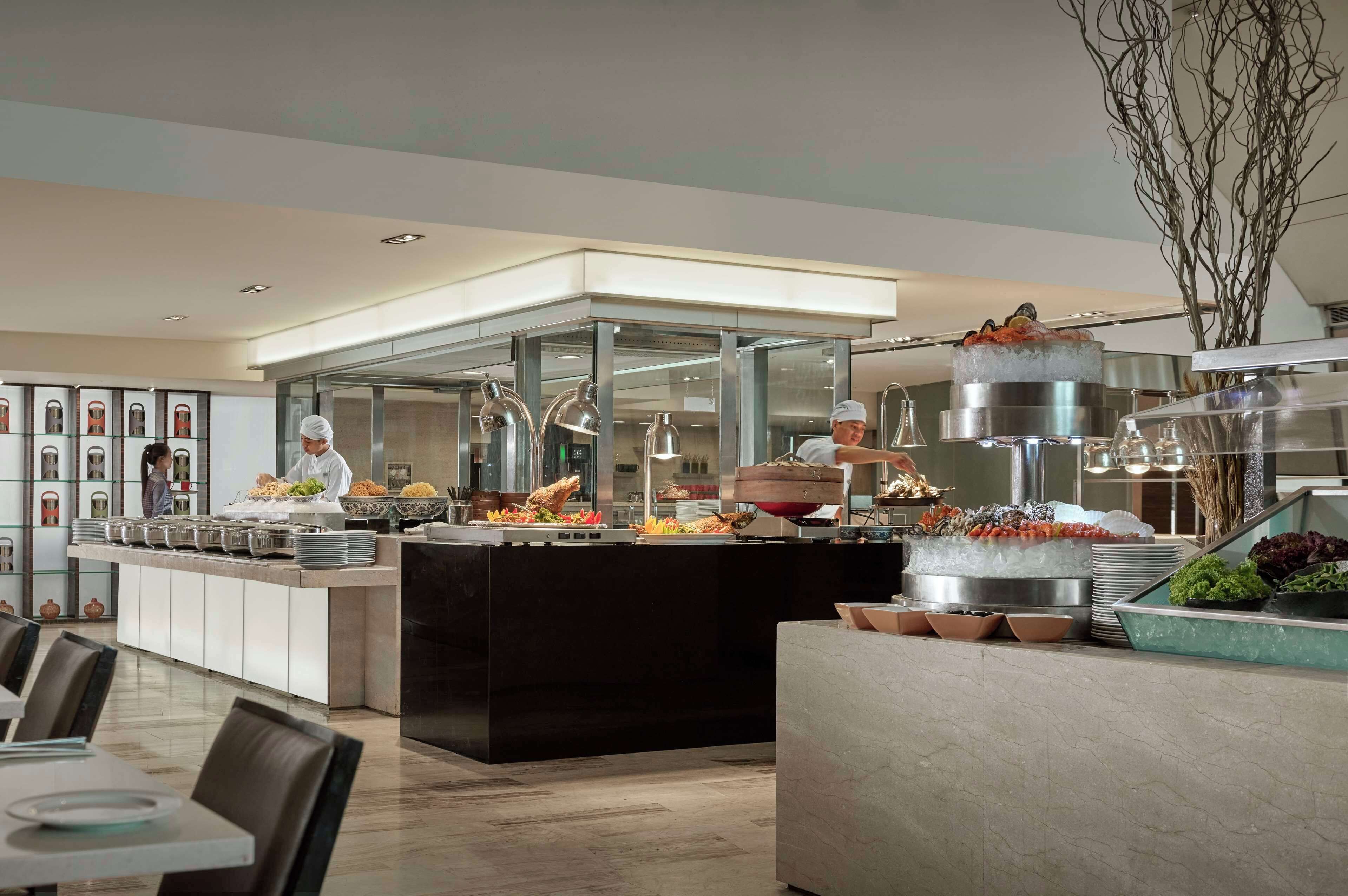 3 restaurants, breakfast, lunch, dinner served; international cuisine