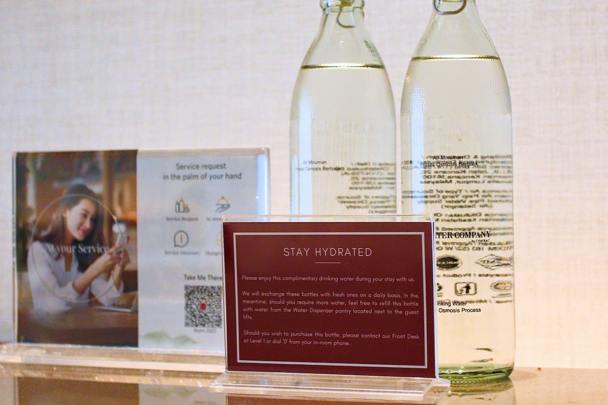 deluxe room, 2 single beds (twin towers view) | hypo-allergenic bedding, down duvets, minibar, in-room safe