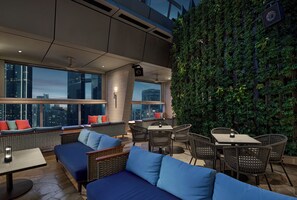 3 Restaurants, Frühstück, Mittagessen, Abendessen, internationale Küche